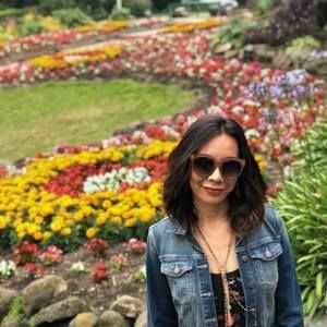 Meet your Posher, Iliana